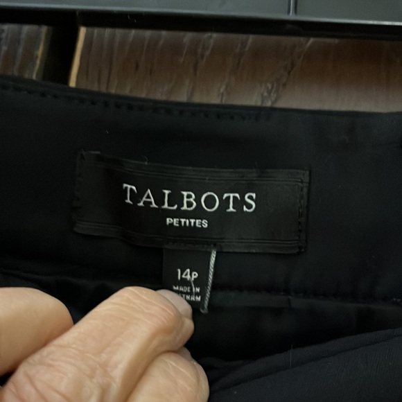 Talbot’s winter skirt. Looks like wool. Black and white. Size 14P - Picture 4 of 10